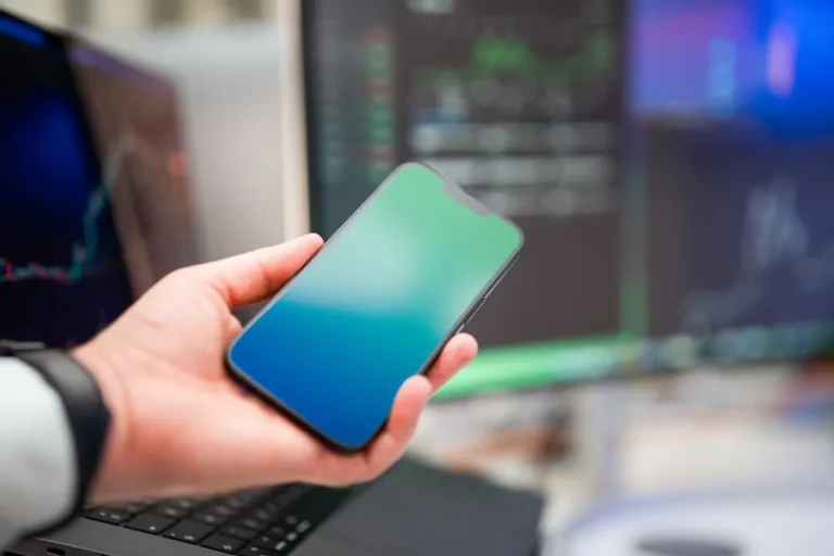 Insta Save: What It Is, How It Works, and Safer Alternatives