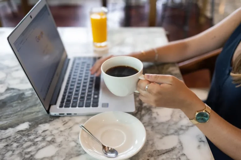 Porchdrinking Search Intent: Webmaster Context, Safety, and Alternatives