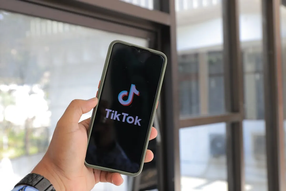Tiktok Story Viewer: What It Is, How It Works, and Safer Alternatives